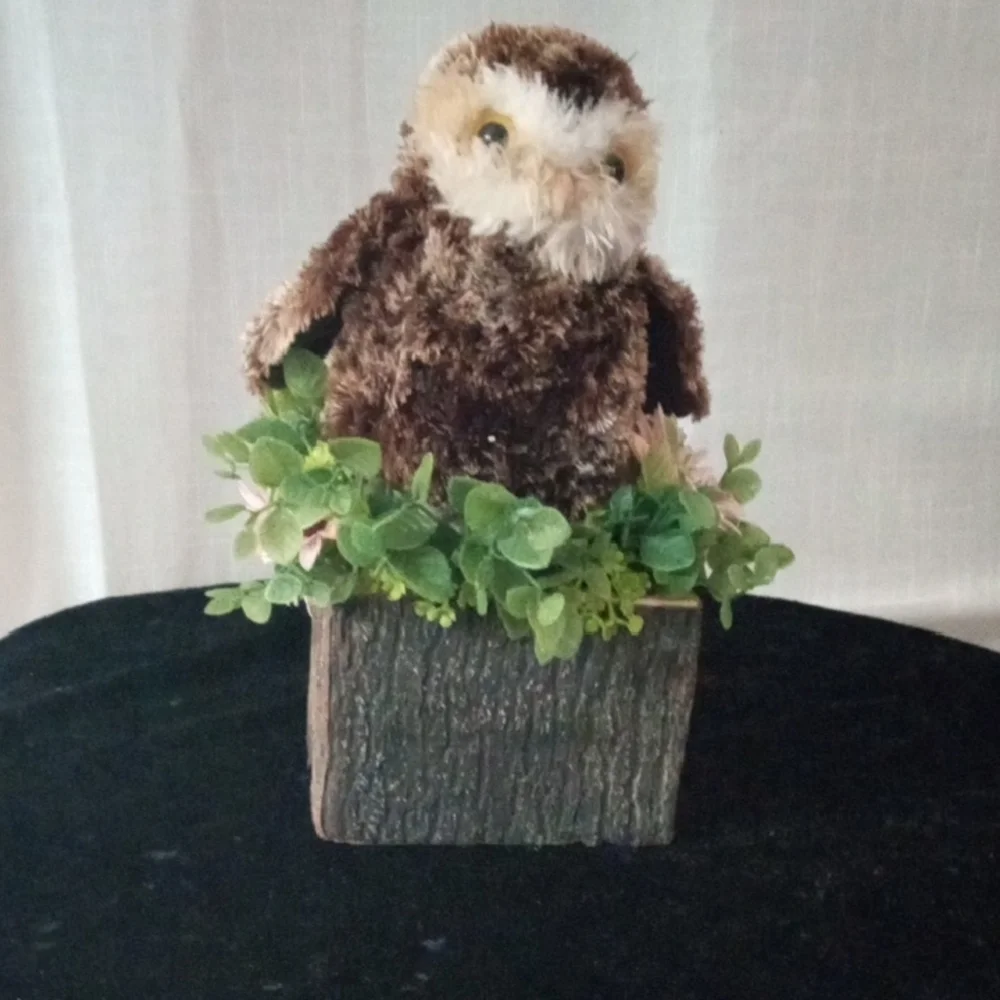 Handmade Rustic Woodland Owl Faux Floral Centerpiece 11.25